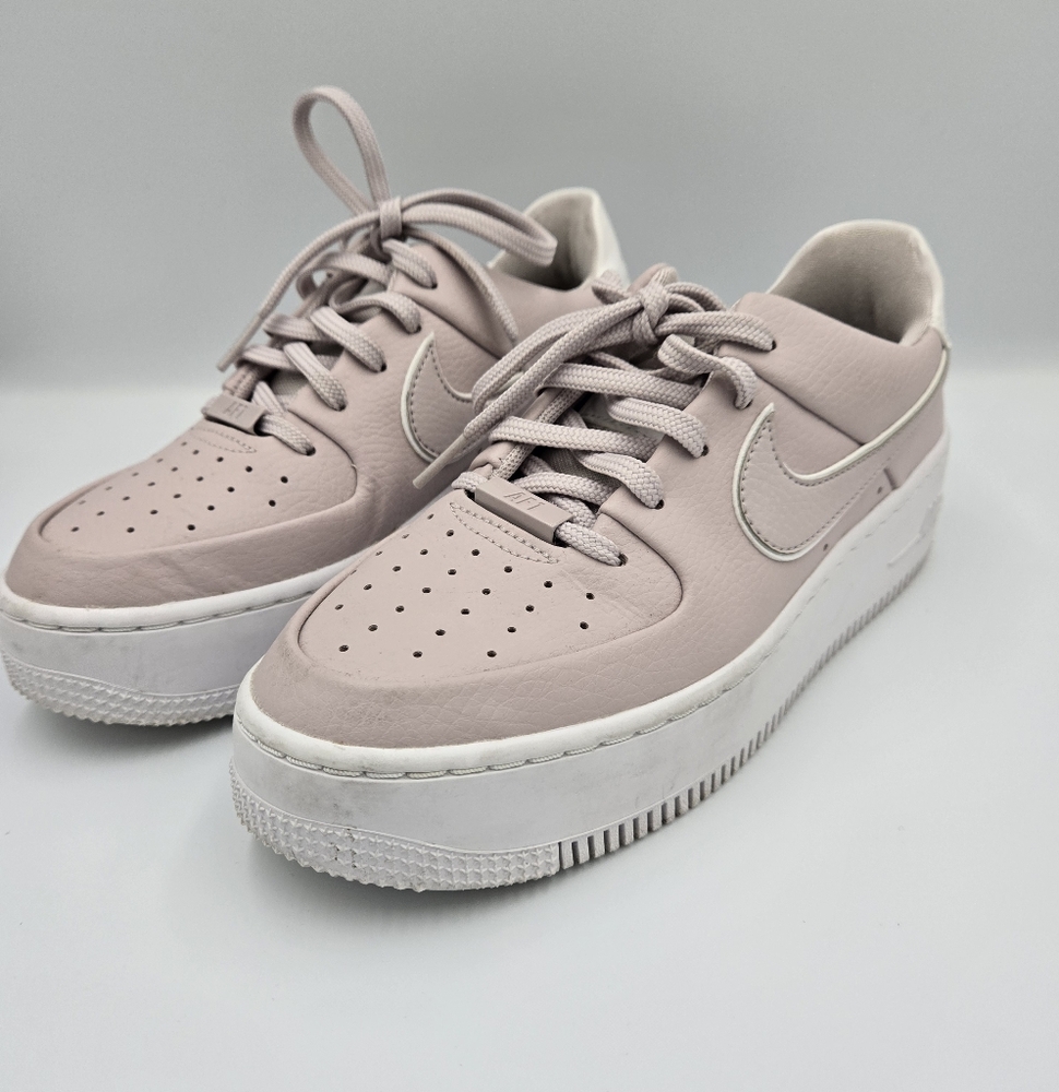 Women's Nike Air Force 1 Sage Low size 6.5